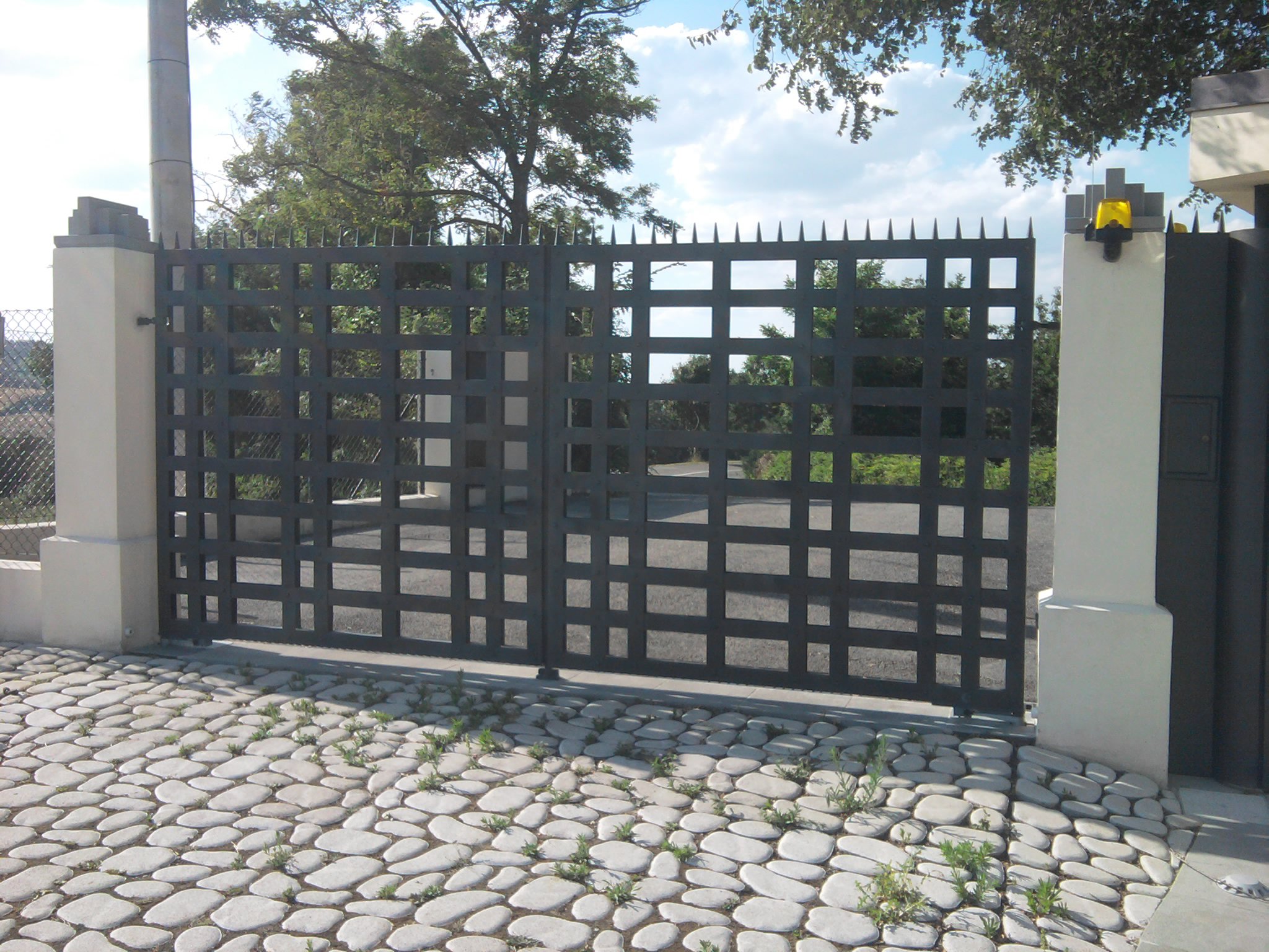 Installazione Cancello Personalizzato A Design Moderno Verucchio Gabrielli Infissi